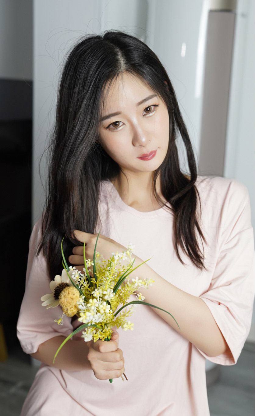 郭童童()个人资料照片