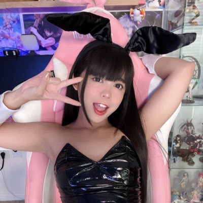 KittyXkum(绯红小猫)个人资料照片